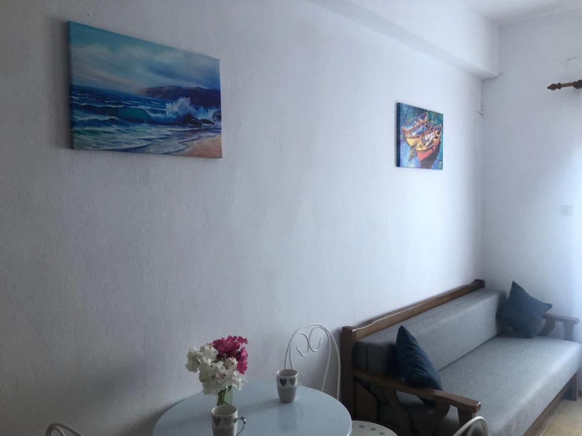 Jonny O, Apartment By The Sea Loutraki  Exterior photo
